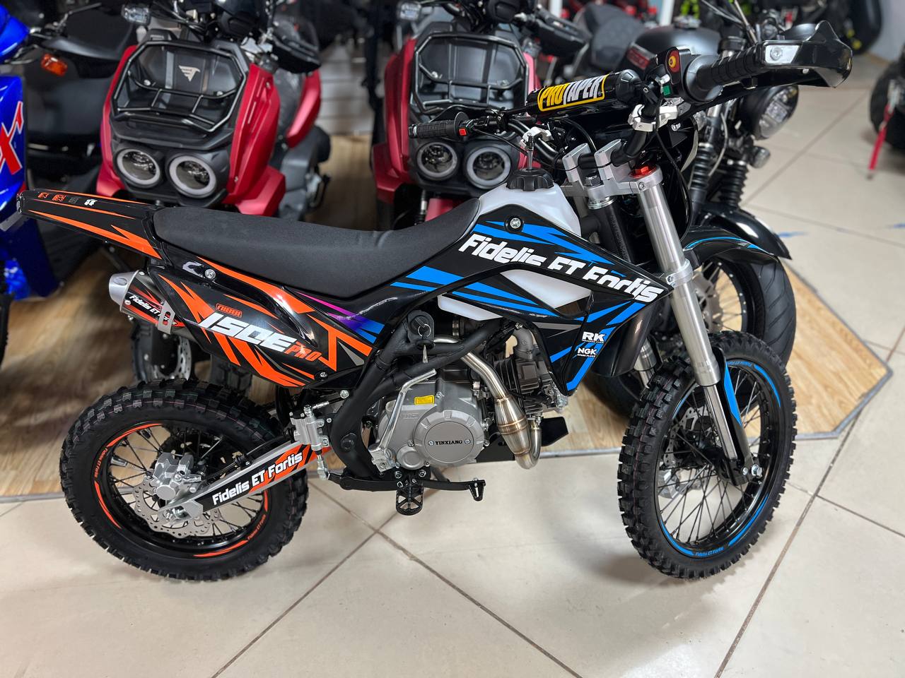 Мотоцикл (питбайк) PROMAX FIDET (ФАЙДЕТ) 190E PRO 17/14 в Великом Новгороде