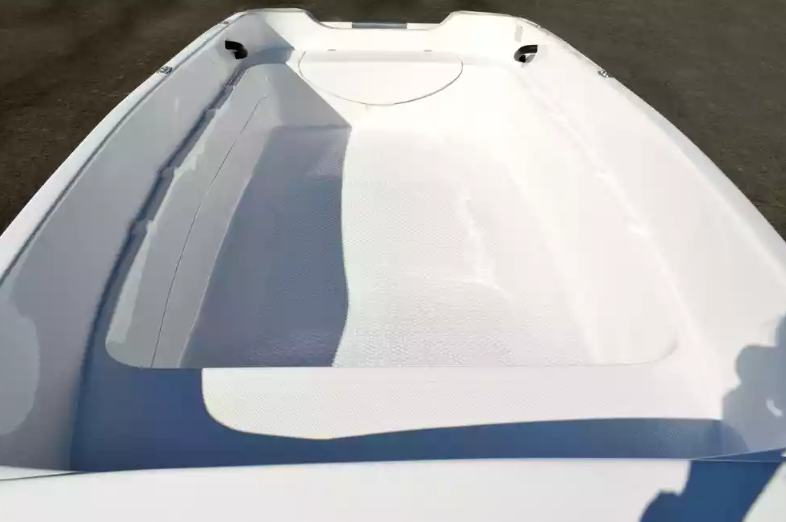 Стеклопластиковая лодка Пингвин (тримаран) в Великом Новгороде