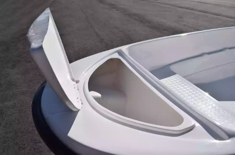 Стеклопластиковая лодка Пингвин (тримаран) в Великом Новгороде