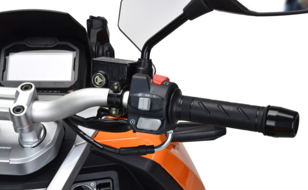 Скутер MOTOLAND (МОТОЛЕНД) T-MAX 150 в Великом Новгороде