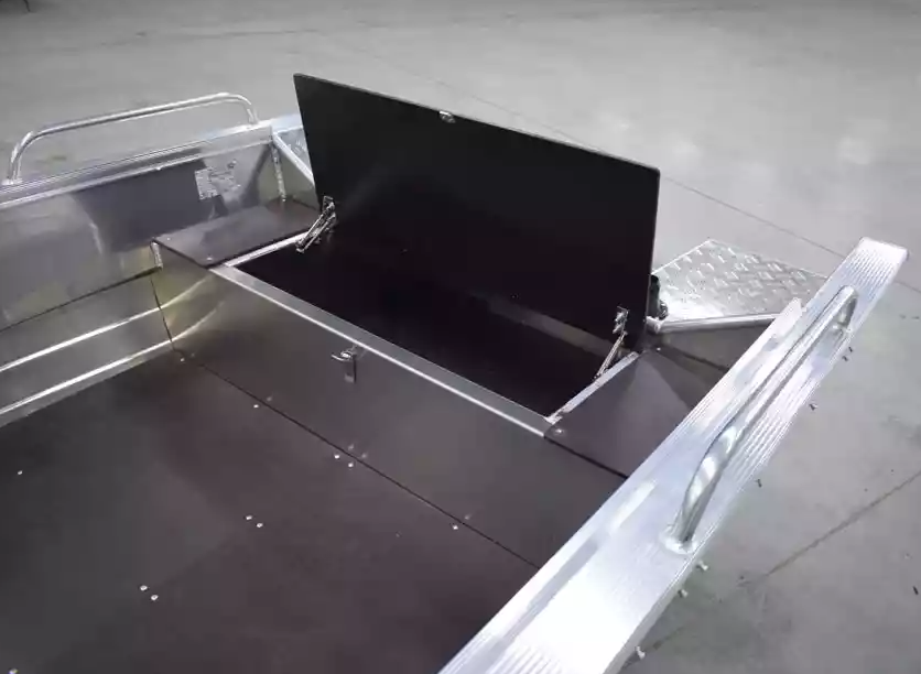 Алюминиевая лодка  Wyatboat-430 Р в Великом Новгороде