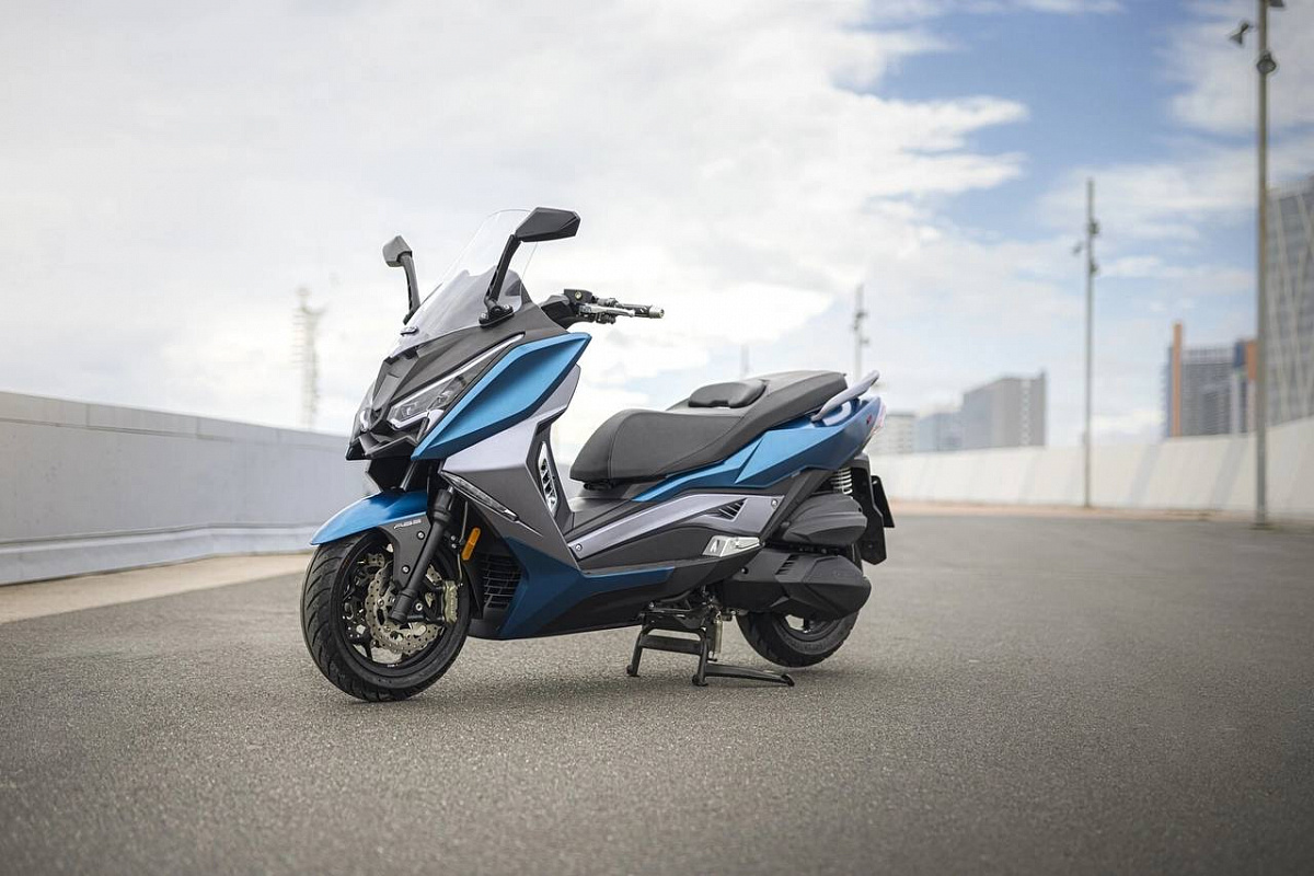 МАКСИСКУТЕР ARIIC 318 в Великом Новгороде