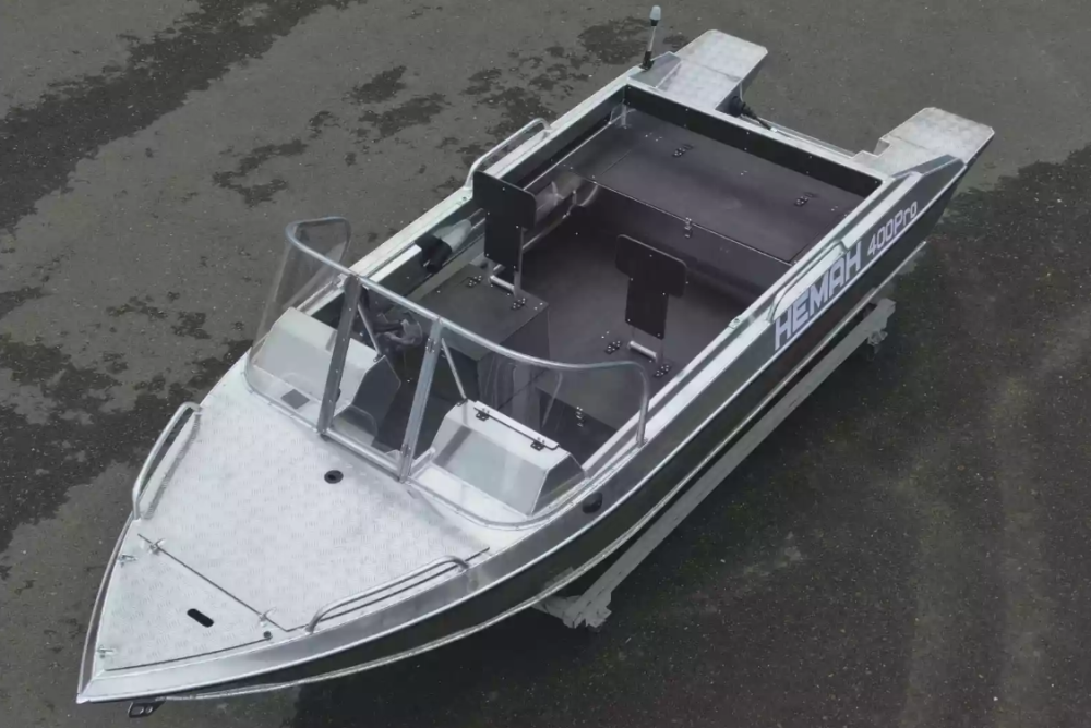 Алюминиевая лодка  Neman-400 PRO в Великом Новгороде