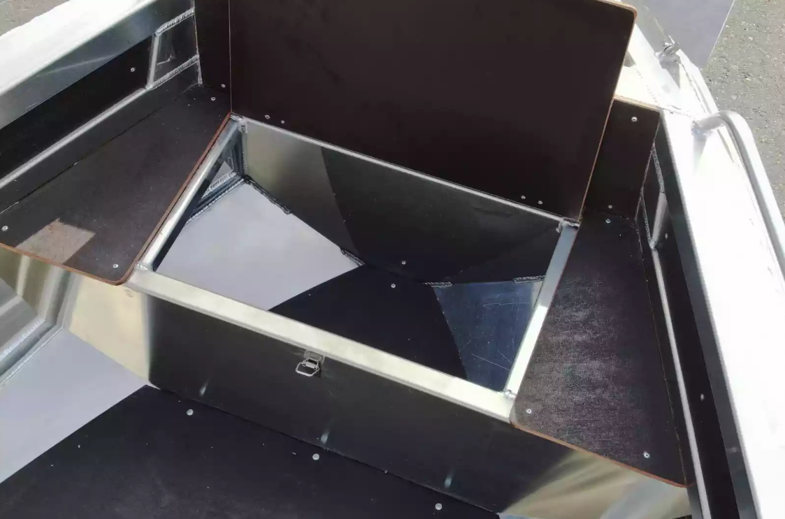 Алюминиевая лодка  Неман-480 Р в Великом Новгороде