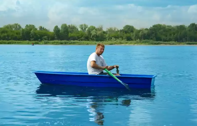 Стеклопластиковая лодка Малютка в Великом Новгороде
