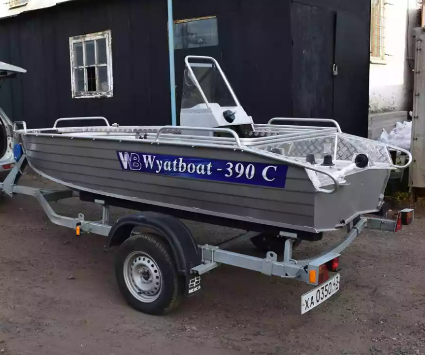 Алюминиевая лодка Wyatboat-390 C в Великом Новгороде
