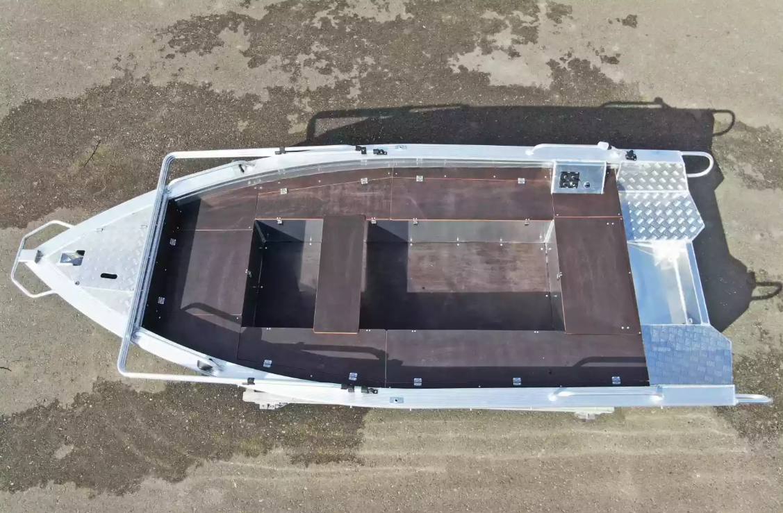 Алюминиевая лодка Wyatboat-390РМ в Великом Новгороде