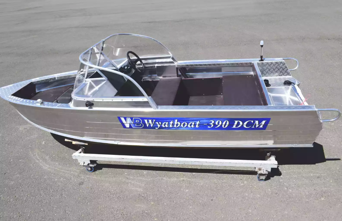 Алюминиевая лодка Wyatboat-390 DCM в Великом Новгороде