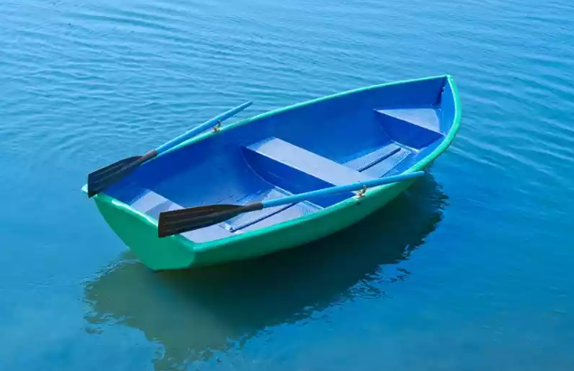 Стеклопластиковая лодка Дельфин в Великом Новгороде