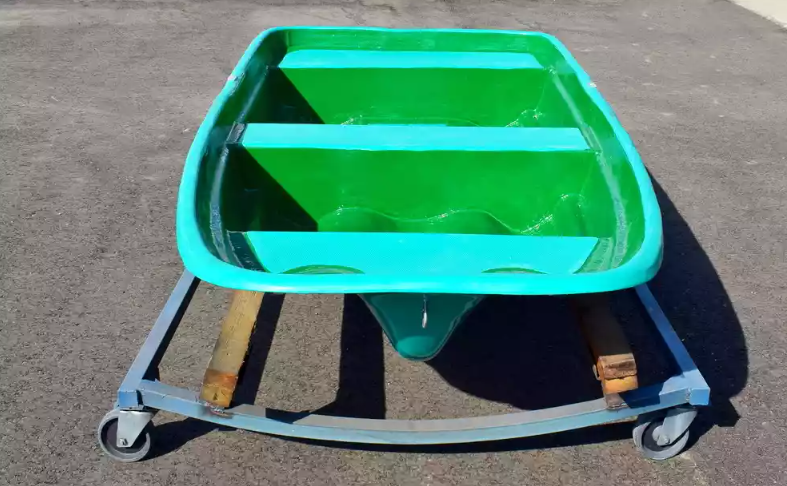 Стеклопластиковая лодка Старт (тримаран) в Великом Новгороде