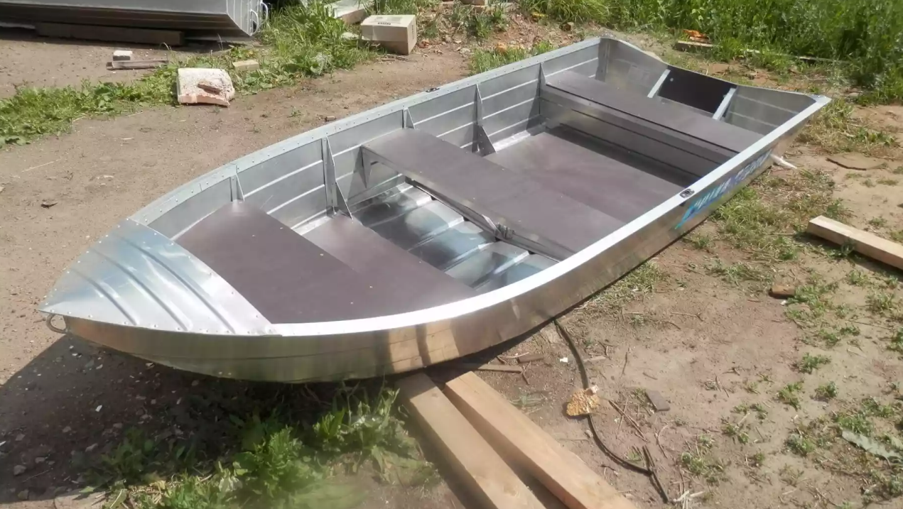 Алюминиевая лодка Вятка-Профи 32 в Великом Новгороде