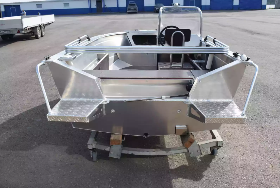 Алюминиевая лодка Неман-400 С в Великом Новгороде