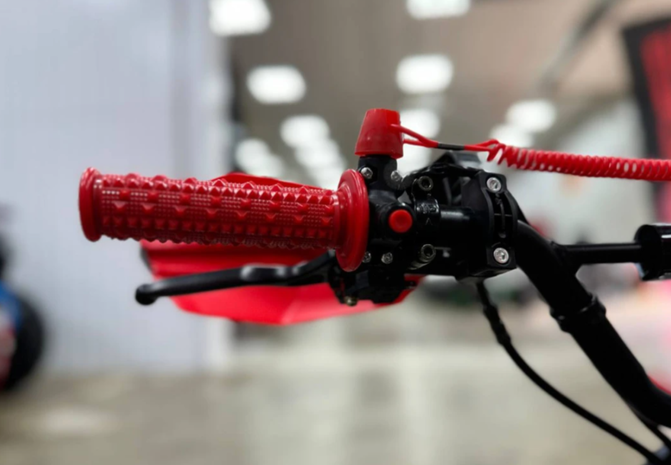 Квадроцикл GBM ROBLOX в Великом Новгороде