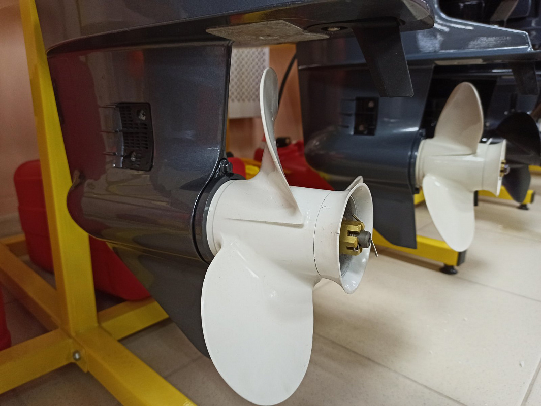 Лодочный мотор BREEZE T30S (2х тактный) в Великом Новгороде