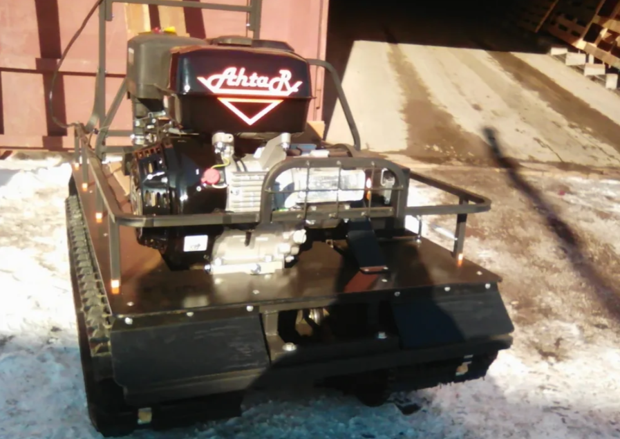 Мотобуксировщик AhtaR L11 в Великом Новгороде