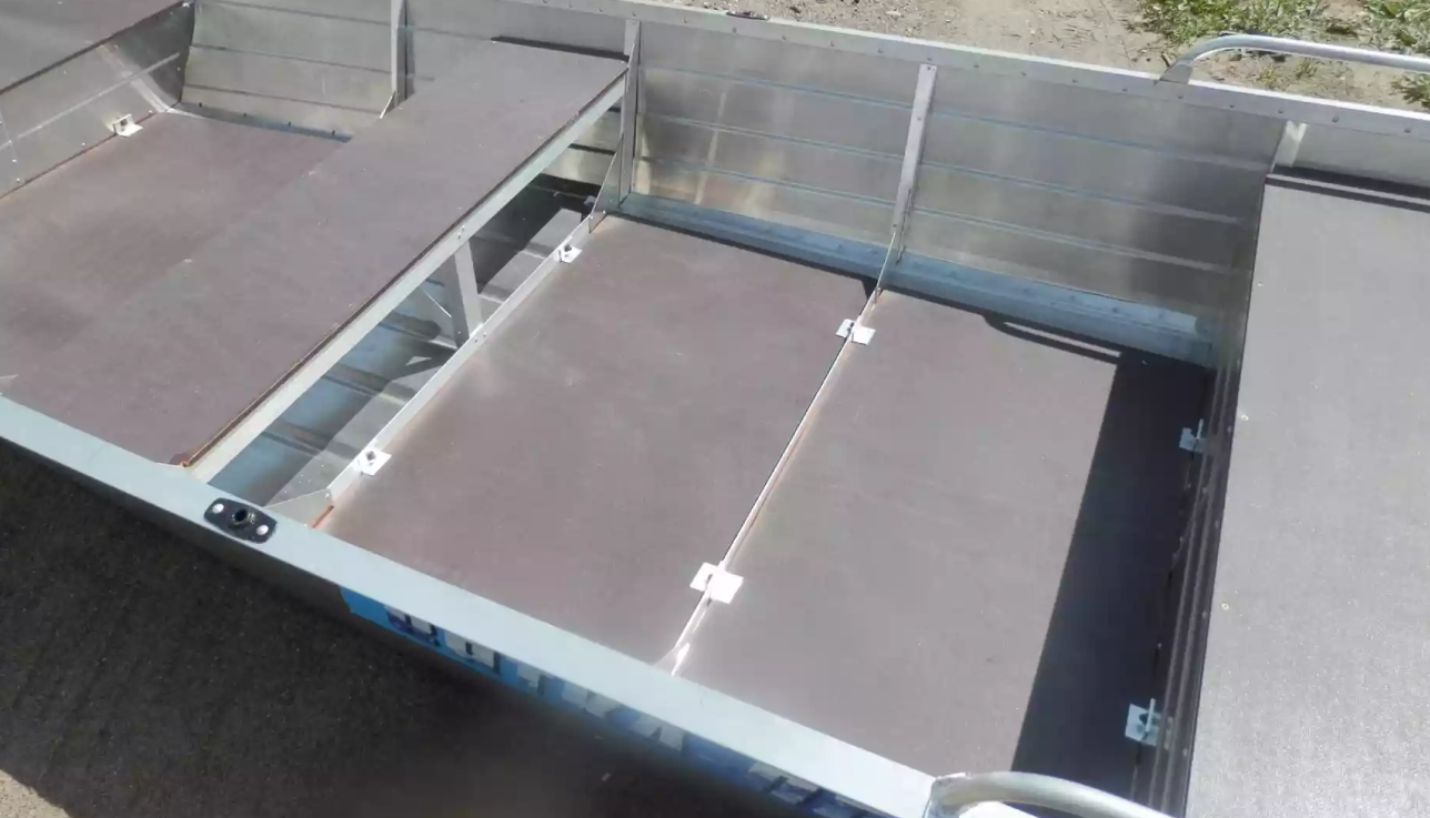 Алюминиевая лодка Вятка-Профи 32 в Великом Новгороде