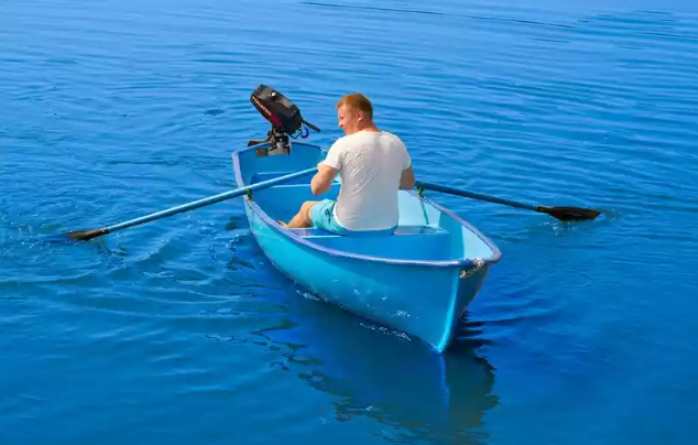 Стеклопластиковая лодка Омуль в Великом Новгороде