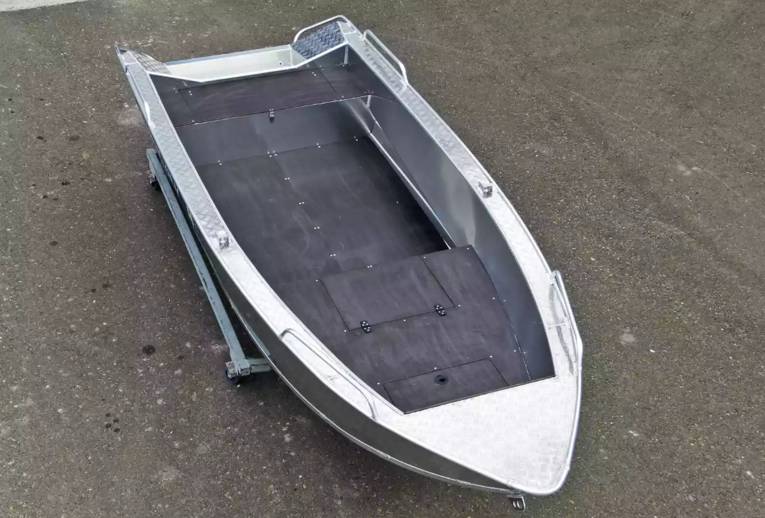 Алюминиевая лодка  Wyatboat-430М FISH в Великом Новгороде
