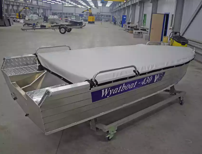 Алюминиевая лодка  Wyatboat-430 Р в Великом Новгороде