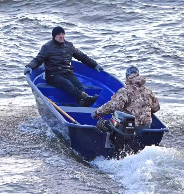 Стеклопластиковая лодка Neman-340 (тримаран) в Великом Новгороде