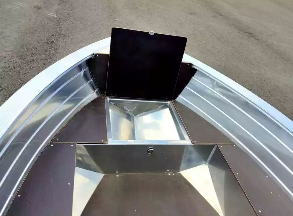 Алюминиевая лодка Неман-400 в Великом Новгороде