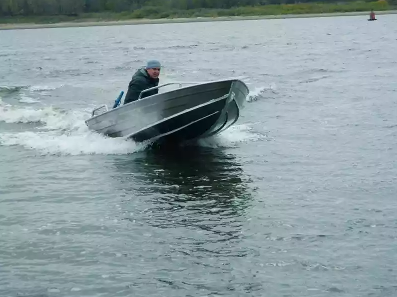 Алюминиевая лодка Wyatboat-390 M в Великом Новгороде