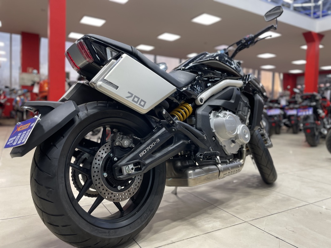 Мотоцикл Benda LFS 700 в Великом Новгороде