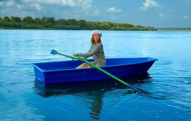 Стеклопластиковая лодка Малютка в Великом Новгороде