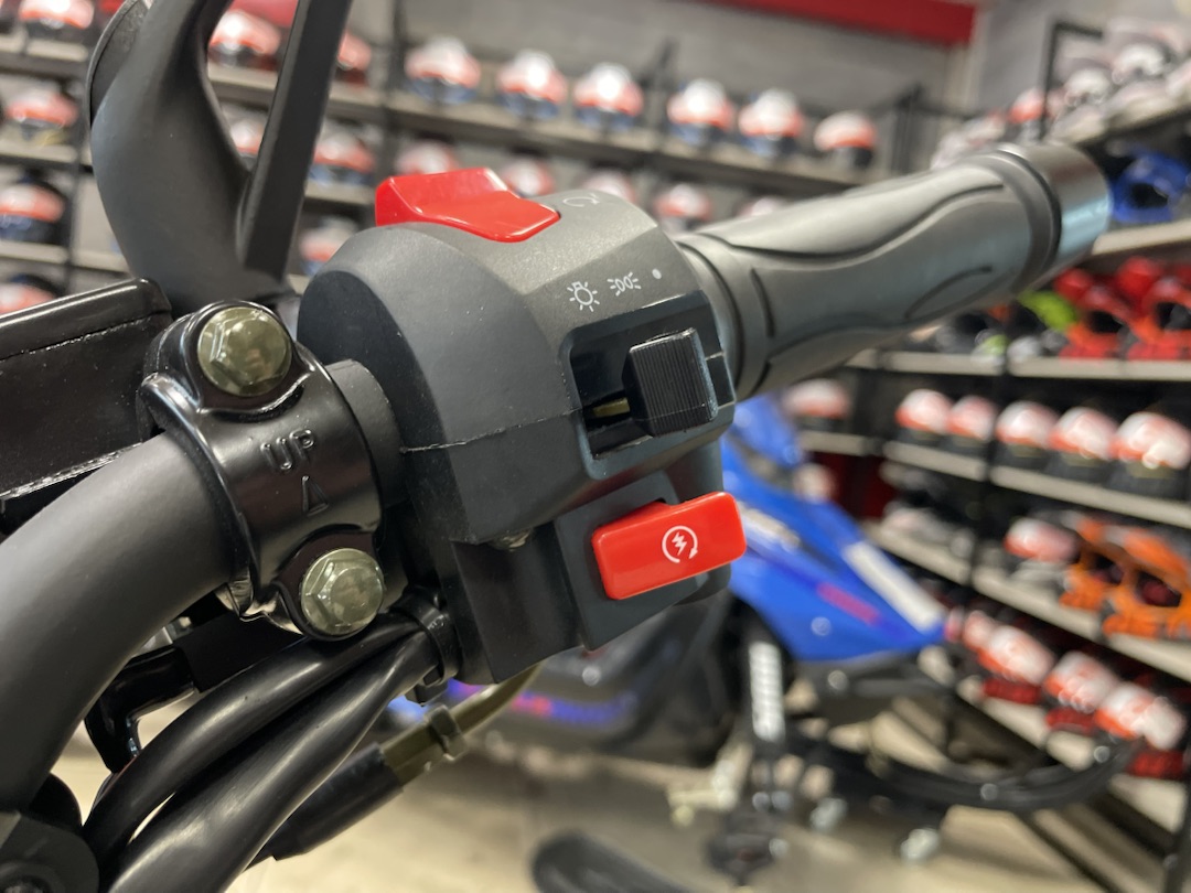 Мопед PROMAX CB150R (49) в Великом Новгороде