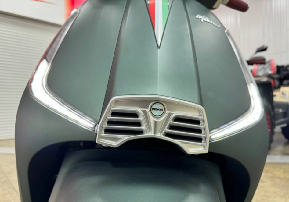 Скутер PROMAX Miami 240 (49) в Великом Новгороде