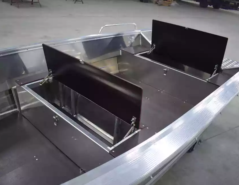 Алюминиевая лодка  Wyatboat-430 Р в Великом Новгороде