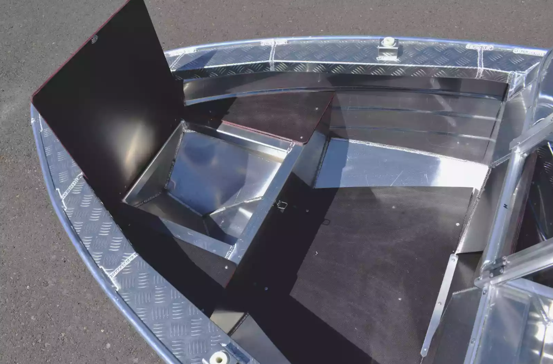 Алюминиевая лодка Wyatboat-390 DCM в Великом Новгороде