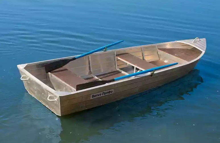 Алюминиевая лодка Вятка-Профи 32 в Великом Новгороде