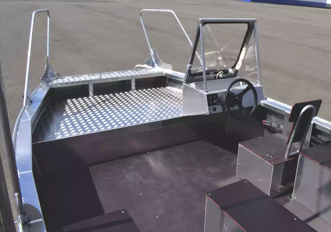 Алюминиевая лодка Wyatboat-600 в Великом Новгороде