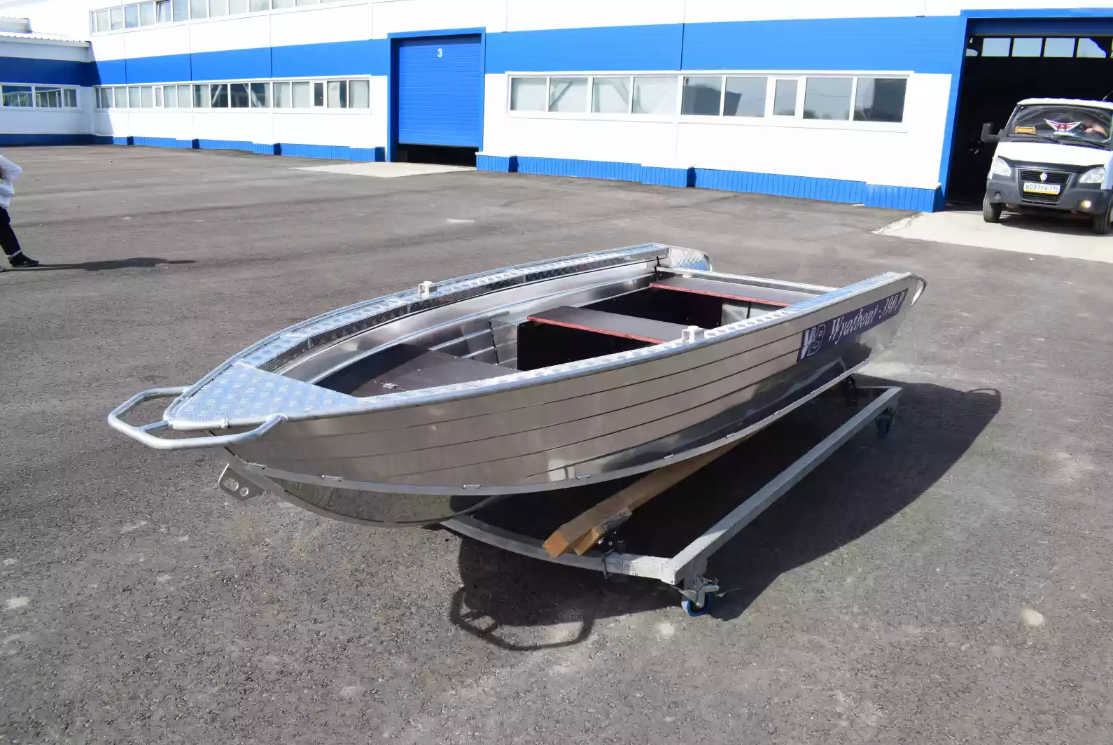 Алюминиевая лодка Wyatboat-390 P в Великом Новгороде