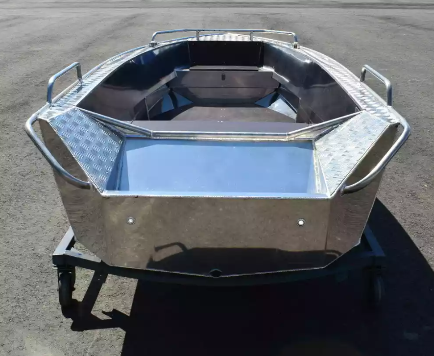 Алюминиевая лодка  Wyatboat-430М в Великом Новгороде