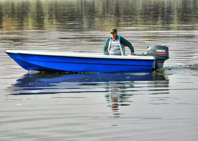 Стеклопластиковая лодка Wyatboat 430 тримаран в Великом Новгороде