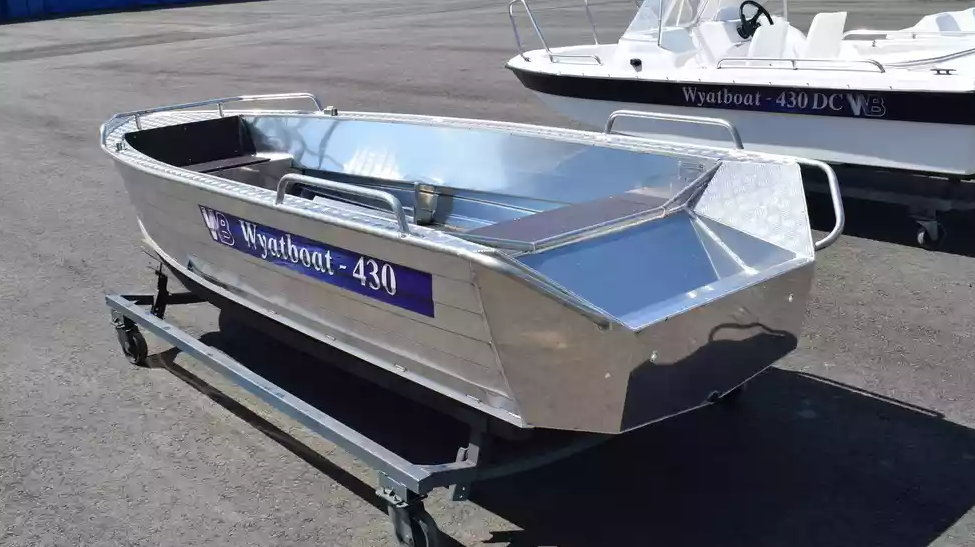 Алюминиевая лодка  Wyatboat-430М в Великом Новгороде