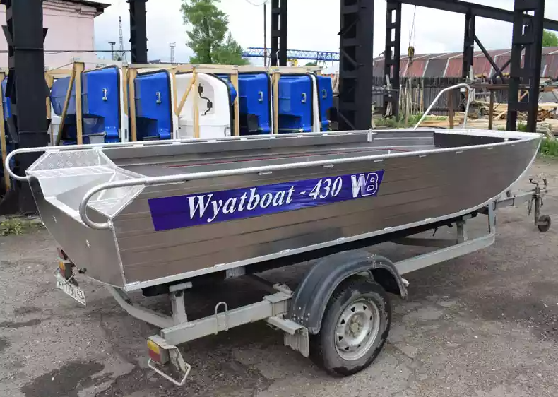 Алюминиевая лодка  Wyatboat-430 Master в Великом Новгороде