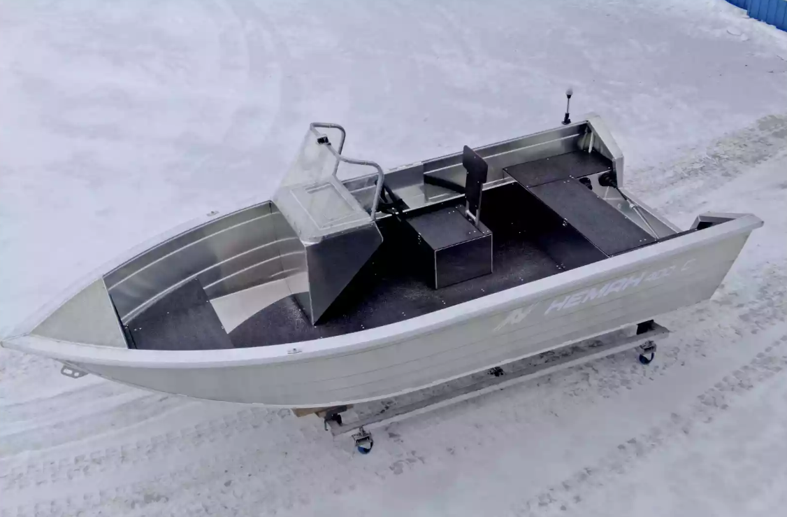 Алюминиевая лодка Неман-400 С в Великом Новгороде