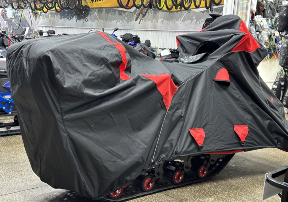 Чехол транспорт. снегохода IKUDZO HUNTER черно-красный Оксфорд ПРЕМИУМ качества с лого IKUDZO в Великом Новгороде