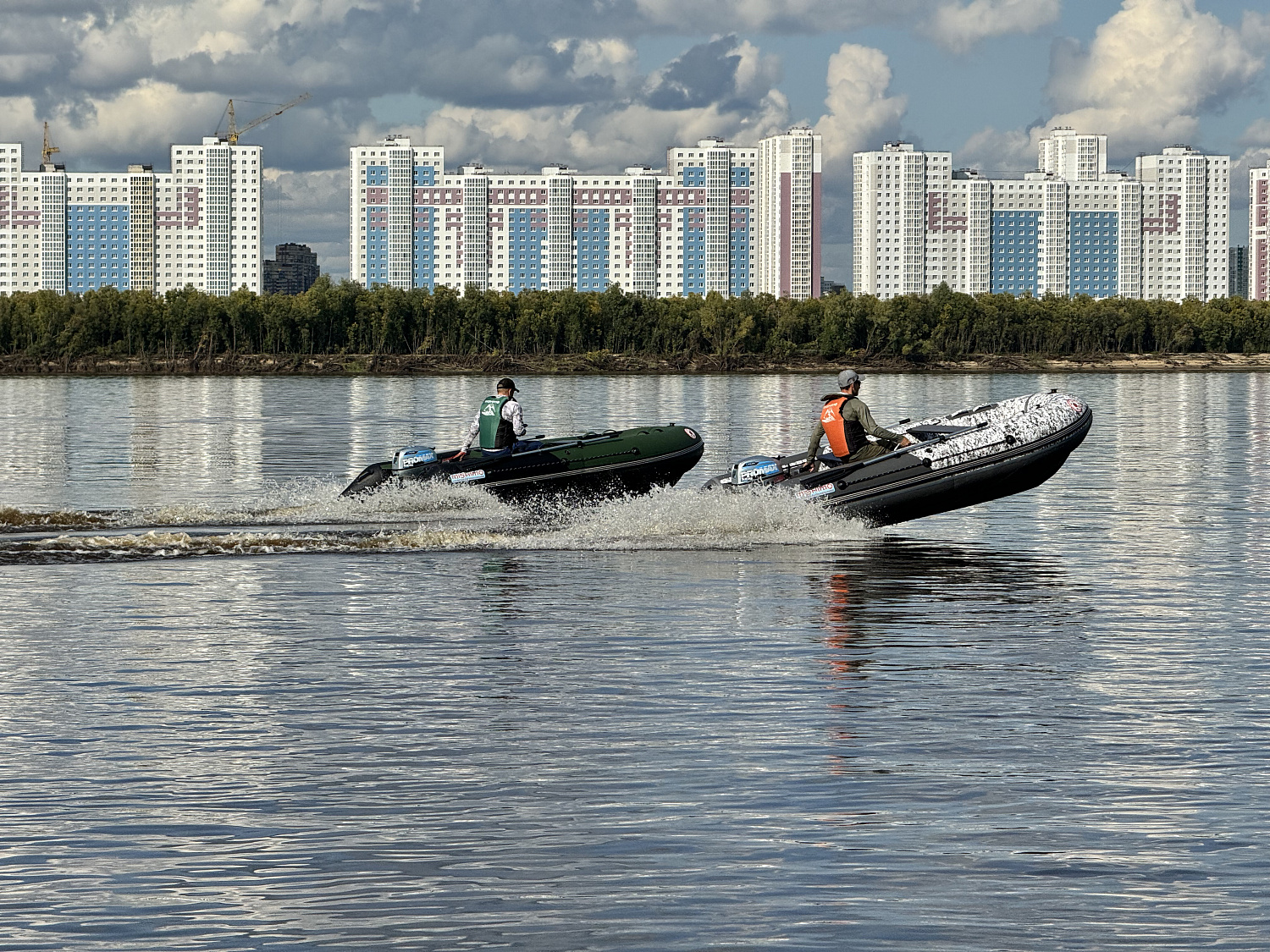 Лодка MISHIMO BIG FLOOR 440 в Великом Новгороде