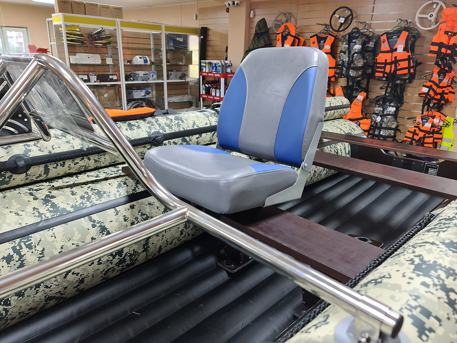 КРЕСЛО МЯГКОЕ РАСКЛАДНОЕ С ПОВОРОТНЫМ МЕХАНИЗМОМ ДЛЯ ЛОДОК в Великом Новгороде