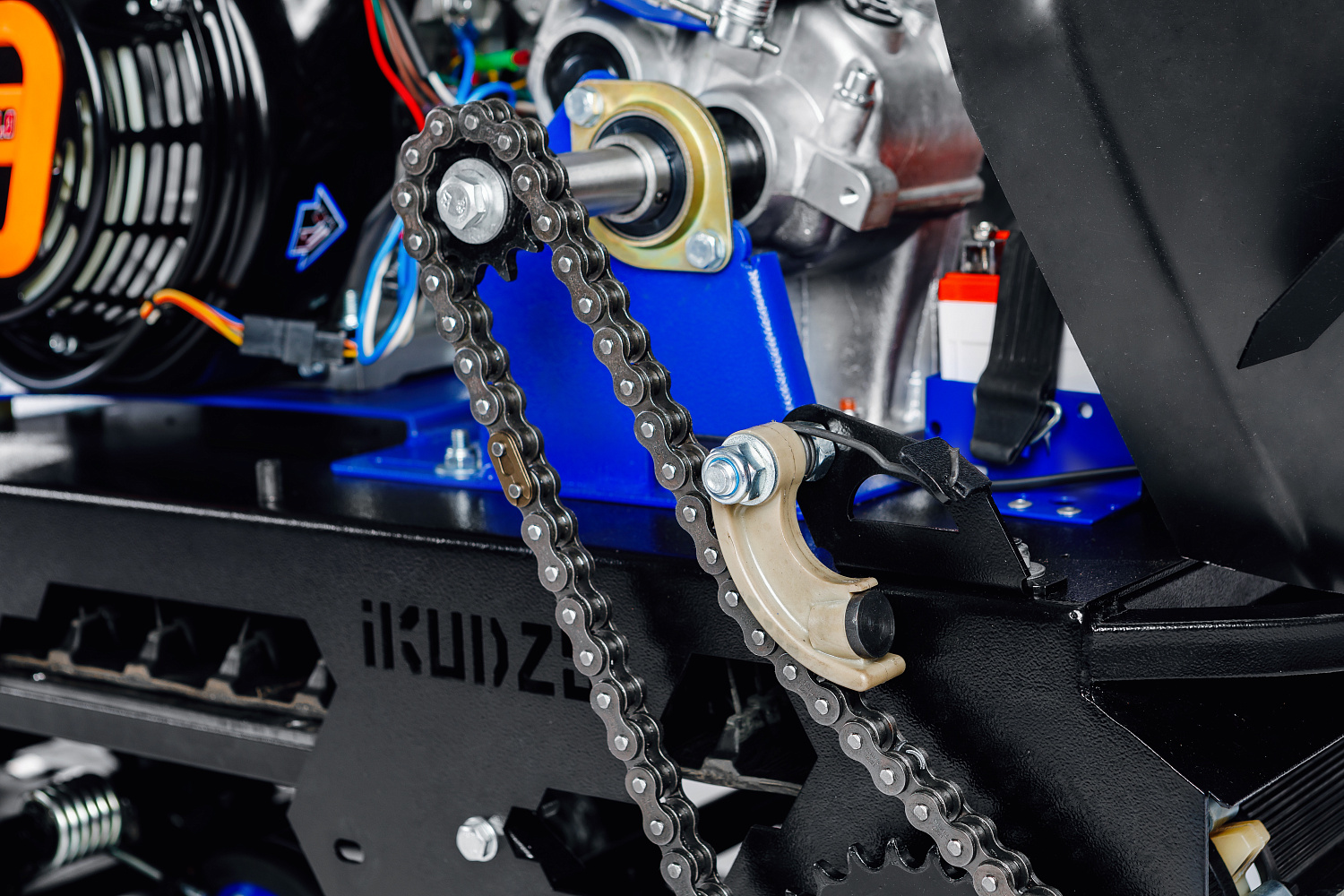 МОТОБУКСИРОВЩИК IKUDZO LONG 2.0 1700/500 EKR20 в Великом Новгороде