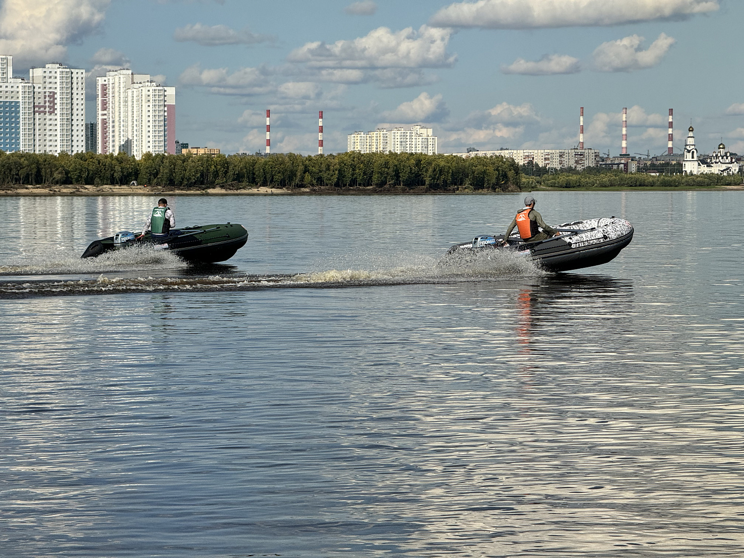 Лодка MISHIMO BIG FLOOR 440 в Великом Новгороде